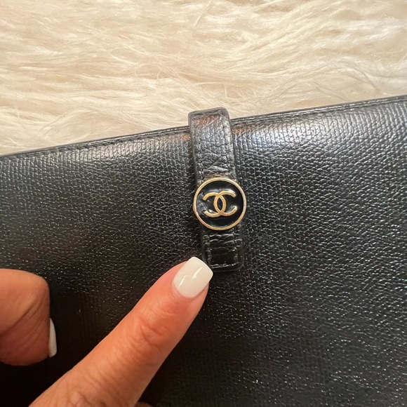 Vintage Chanel calfskin leather wallet - Picture 5 of 16